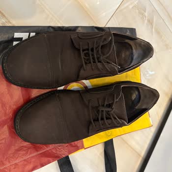 Tergan Mağazası Ayakkabı Tabanı Yırtılmasına Çözüm Sunmuyor, Tamir İsteği Reddedildi