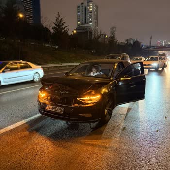 Volkswagen Passat'ta Airbag Açılmadı, Aile Üyesi Yaralandı Ve Tazminat Talebi