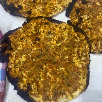 Yanık Lahmacun Ve Kaba Çalışanın İade Reddi Şikayeti