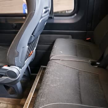 Uzun Boylu Yolcular İçin Uygun Olmayan Otobüs Koltuk Düzeni