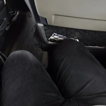 Uzun Boylu Yolcular İçin Uygun Olmayan Otobüs Koltuk Düzeni