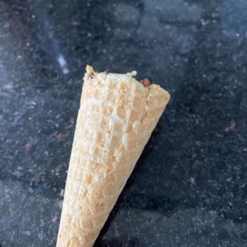 Kurtlu Ve Bozuk Ülker Kornet Ürününde Kargo Gelmemesi Ve Uzayan İnceleme Süreci