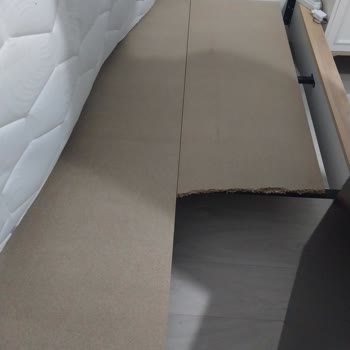 Kırılan Karyola Parçası İçin Ücretsiz Değişim Ve Net Çözüm Talebi