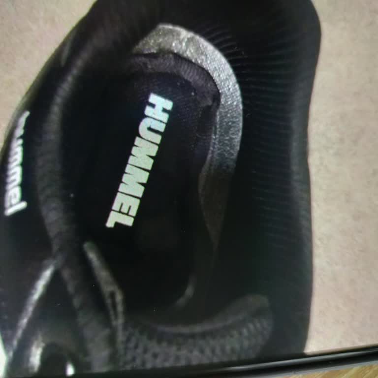 Hummel Ayakkabıda 2 Hafta Kullanımda Deformasyon Ve Açıklamasız Red