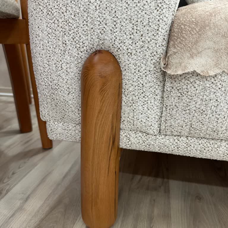 Vivense'den Alınan Koltukta Renk Uyuşmazlığı Tek Ayak Değişimi İstiyorum