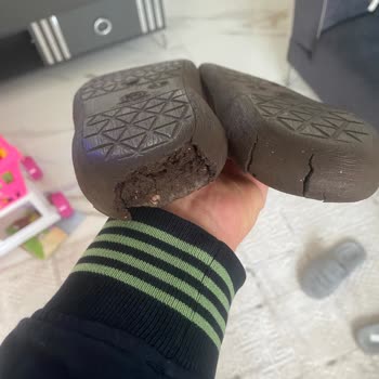 Gezer Terlikte Hızlı Topuk Bozulması Ve Değişim Talebi