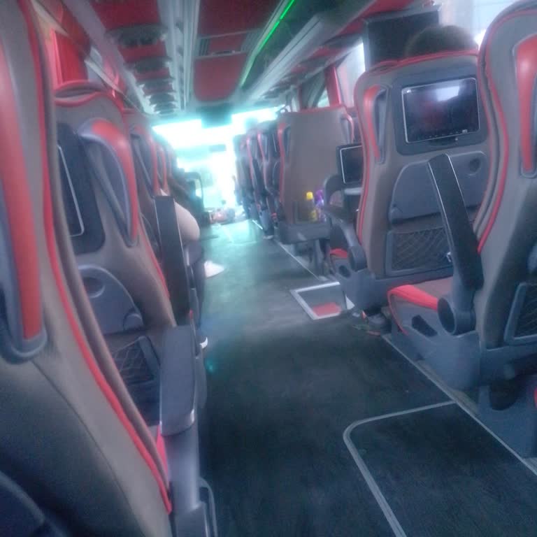 Metro Otobüsünde Su Ve İkram Eksikliği, Personelin Saygısız Tutumu