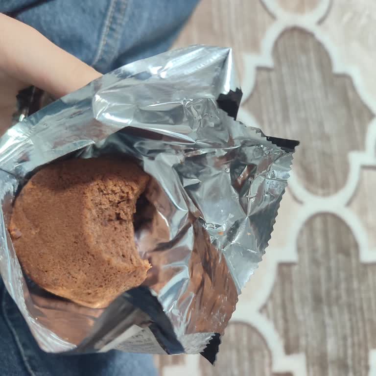 Şanlıurfa BİM Şubesinde 9 Ay Geçmiş Kek Satışı Sağlık Riski