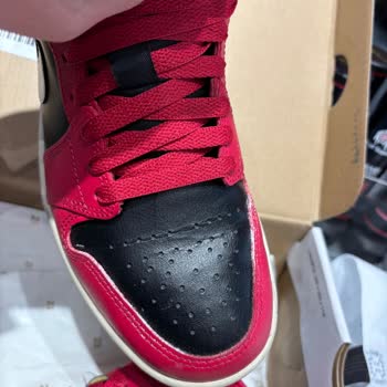 Nike Air Jordan Ayakkabısının Üç Gün Kullanım Sonrası Yapışkan Sorunu Kullanıcı Hatası Şeklinde Değerlendirildi