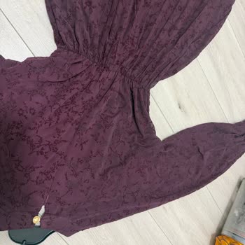 Deklara.co İlk Yıkamada Elbisenin Üzerinde Desenler Çıktı, Kumaşta Bozulmalar Oldu