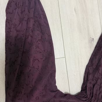 Deklara.co İlk Yıkamada Elbisenin Üzerinde Desenler Çıktı, Kumaşta Bozulmalar Oldu