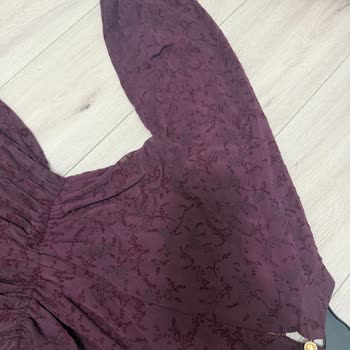 Deklara.co İlk Yıkamada Elbisenin Üzerinde Desenler Çıktı, Kumaşta Bozulmalar Oldu