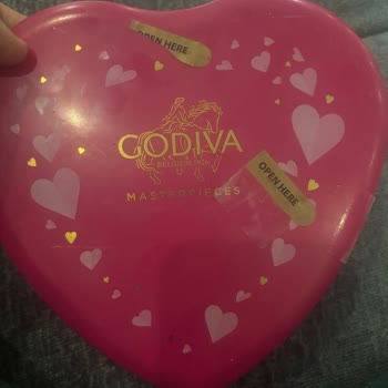 Godiva Kalpli Metal Kutudaki Bozuk Çikolatalar Sağlık Ve Kalite Endişesi