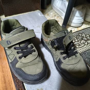 Çocuk Ayakkabısında Cırt Cırt Sorunu Kısa Sürede Yırtıldı