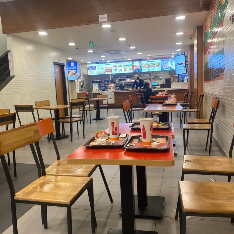 Burger King Nilüfer Şubesinde Hijyen Ve Müşteri Hizmetinde Ciddi Eksiklik