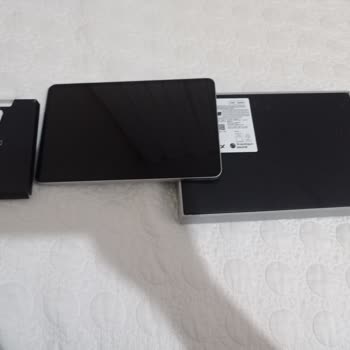 Redmagic Tablet Düşüşte Ekranı Kırıldı, Müşteri Desteği Yanıt Vermedi