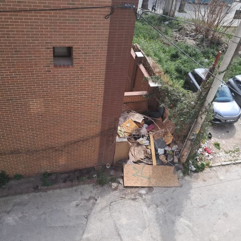 Buca’da Çevre Kirliliği Ve Hijyen Tehlikesi: Acil Denetim Ve Yaptırım Gereği