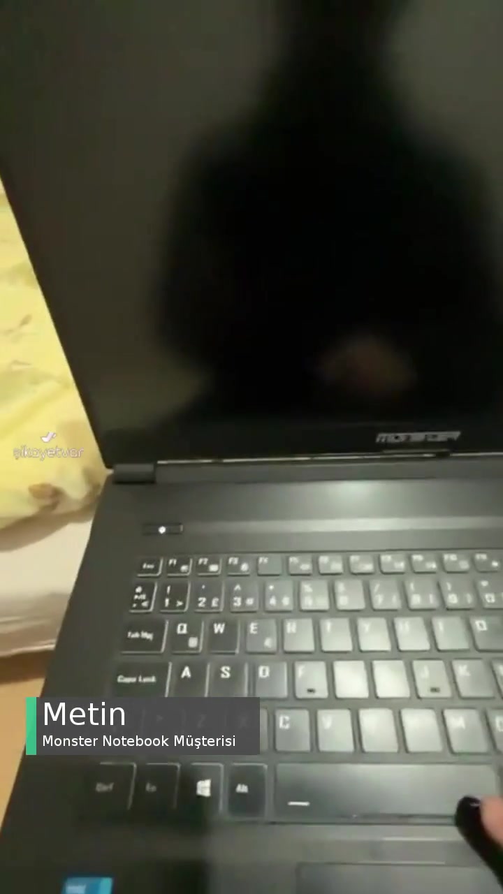 Monster Laptop Siyah Ekran Sorunu videonun kapak resmi
