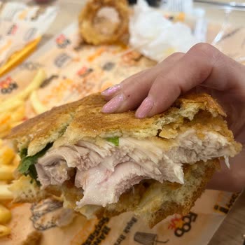 Soğuk Ortam, Çiğ Tavuk Ve Hijyen Sorunlarıyla Yaşanan Kötü Deneyim