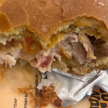 Soğuk Ortam, Çiğ Tavuk Ve Hijyen Sorunlarıyla Yaşanan Kötü Deneyim