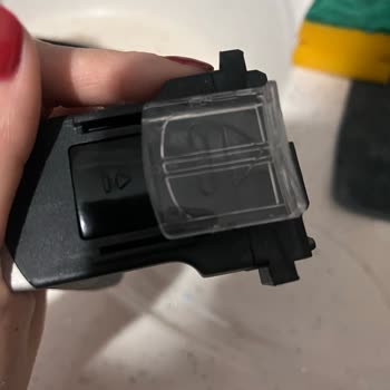 Kırılan Hazne Kulpu Airfryer'ı Kullanılamaz Hâle Getirdi Ve Yedek Parça Bulamıyorum