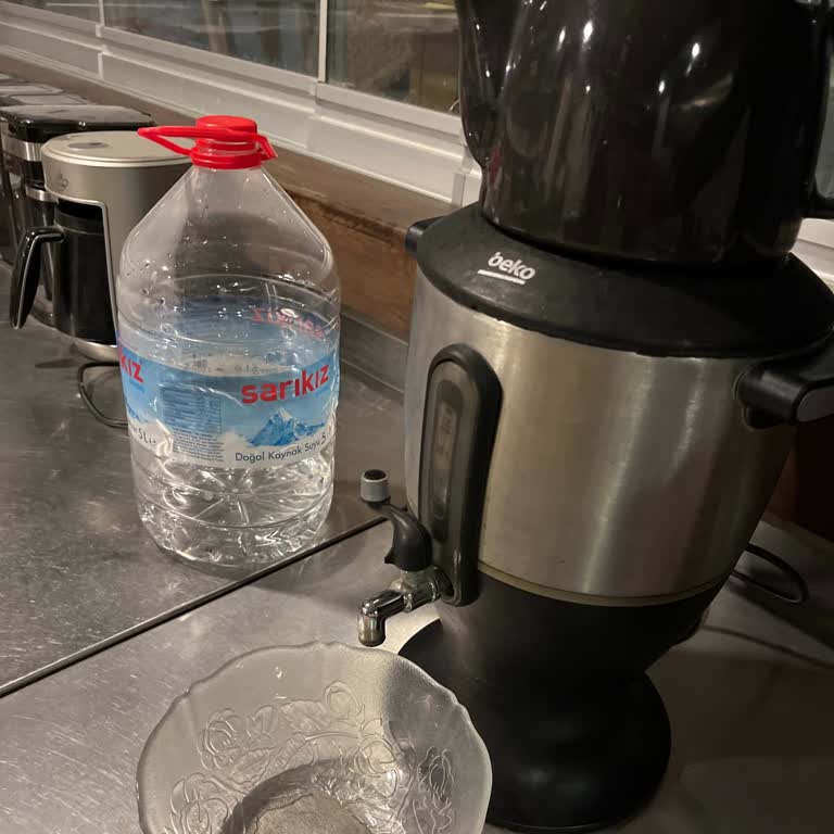 Beko Semaverin Su Seviye Göstergesi Vida Parçası Bulunamıyor Ve Sızıntı Sorunu