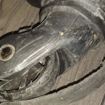 Etihad Airways Baggage Damage Complaint