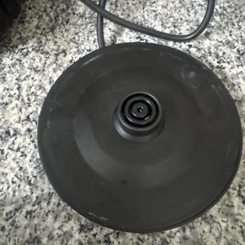 Karaca Züccaciye Çaycıda Boya Atması