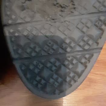 Deery Ayakkabıda Tekrarlayan Taban Ufalanması Ve Garanti Dışı Onarım Talebi