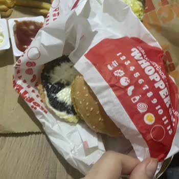 Burger King Abidinpaşa Şubesinde Yanmış Ekmek Şikayeti