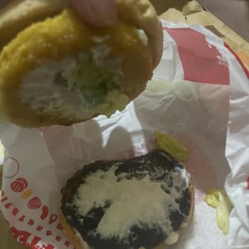 Burger King Abidinpaşa Şubesinde Yanmış Ekmek Şikayeti