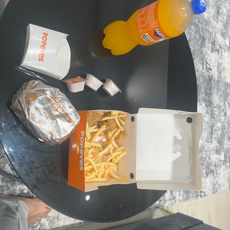 Popeyes Siparişimde Acılı Kanat Eksik Geldi Ve İletişimsizlik Yaşadım