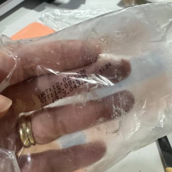 A101 Şubesindeki Tarabya Kaşar Peynirinde Taşa Benzeyen Sert Madde Bulundu