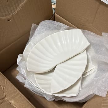 Kırık Gelen Yemek Takımının Hemen Yeniden Gönderilmesi Gerekiyor