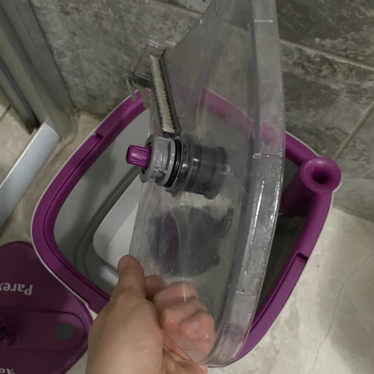 Parex Wondero Mopun Plastik Parçası Kısa Sürede Hasar Gördü, Yedek Parça Temini İsteniyor