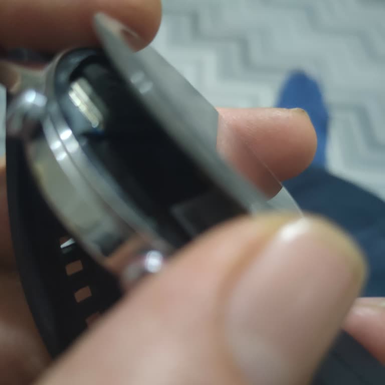 Huawei Watch GT 2 Ekranı Aniden İkiye Ayrıldı Kullanım Zorlaşıyor