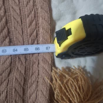 İlan Edilen Ölçülerle Uyuşmayan Koltuk Örtüsü Ve Aşırı Kargo Ücretine İtiraz