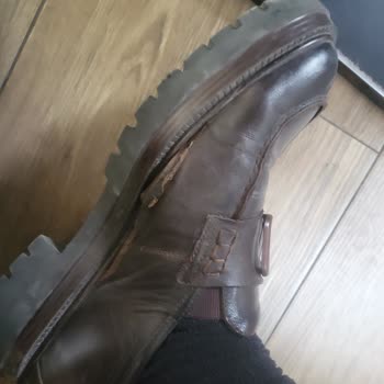 Yan Kısımları Açılan Deri Ayakkabı İçin Hızlı İade Ve Değişim Talebi