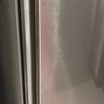 Inox Kapı Kulpunda Kavlama Ve Aşınma