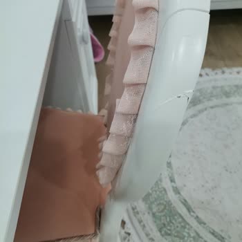 Kırık Sandalye Değişimi İçin Uzun Süre Bekleme Ve Mağaza İletişimsizliği