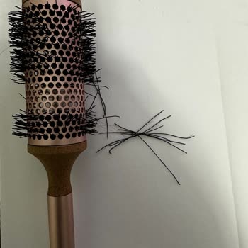 Dyson Fön Fırçası Kısa Sürede Tel Dökülerek Kullanılamaz Hale Geldi