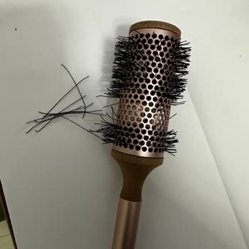 Dyson Fön Fırçası Kısa Sürede Tel Dökülerek Kullanılamaz Hale Geldi