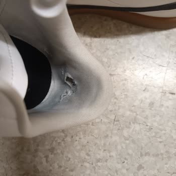 Puma Ayakkabıda Kısa Sürede İç Astar Çürümesi, Kullanıcı Hatası Olarak Değerlendirildi