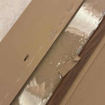 Kırık Camlı Billy Kitaplık Teslimatı Ve Yetersiz Müşteri Hizmetleri