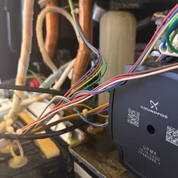 Daikin Kombi Sürekli Su Sızıntısı Ve Pas Sorunu: Tam Değişim Talebi