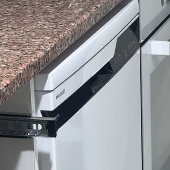 Satın Alınan Sıfır Bulaşık Makinesi Kullanılmış Ve Su Sızdırıyor