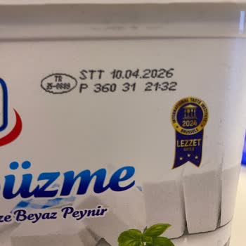 Küflü Süzme Peynir Ve Paketteki Sızıntı Şikayetim