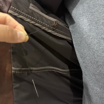 Göğsüme Batan İğne Nedeniyle Derimod Montunda Güven Kaybı Ve İade Talebi