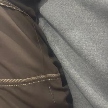 Göğsüme Batan İğne Nedeniyle Derimod Montunda Güven Kaybı Ve İade Talebi