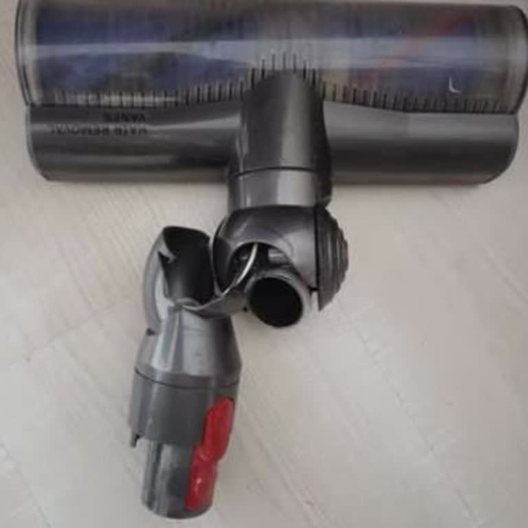 Dyson Motorhead Başlığının Küçük Parçası Kırıldı, Parça Bazlı Değişim Sunulmadı